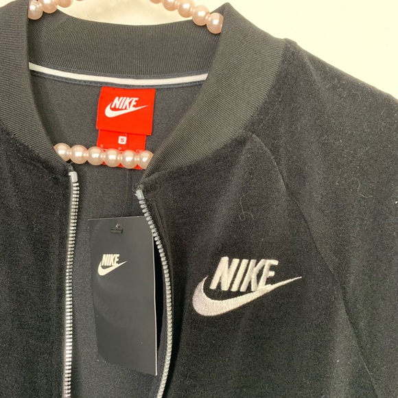NIKE velvet zip up jacket - Picture 3 of 3